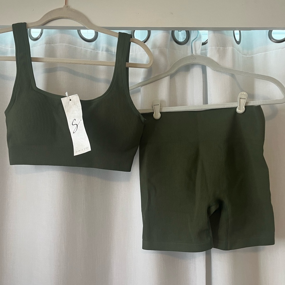 Matching workout set